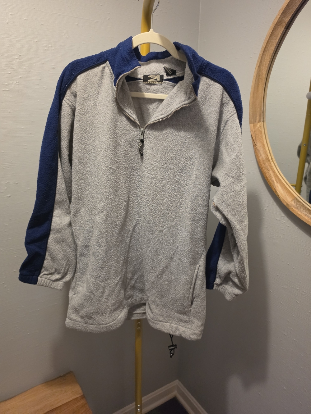 Rue21 Gray and Navy Fleece Quarter-Zip Pullover - Size Small